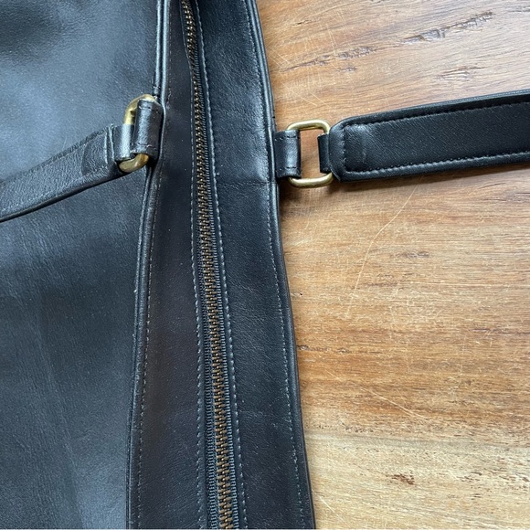 Vintage Coach Black Leather 4065 Light Tote Bag *Project* - Picture 11 of 13